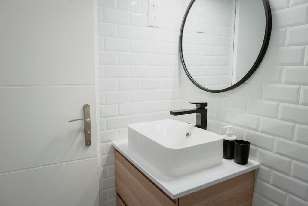 Le Lenche -Au Coeur Du Panier Proche Vieux-Port Apartment มาร์กเซย ภายนอก รูปภาพ